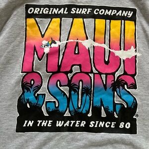 Maui and Sons Men’s hoodie with zipper. Size XXL.